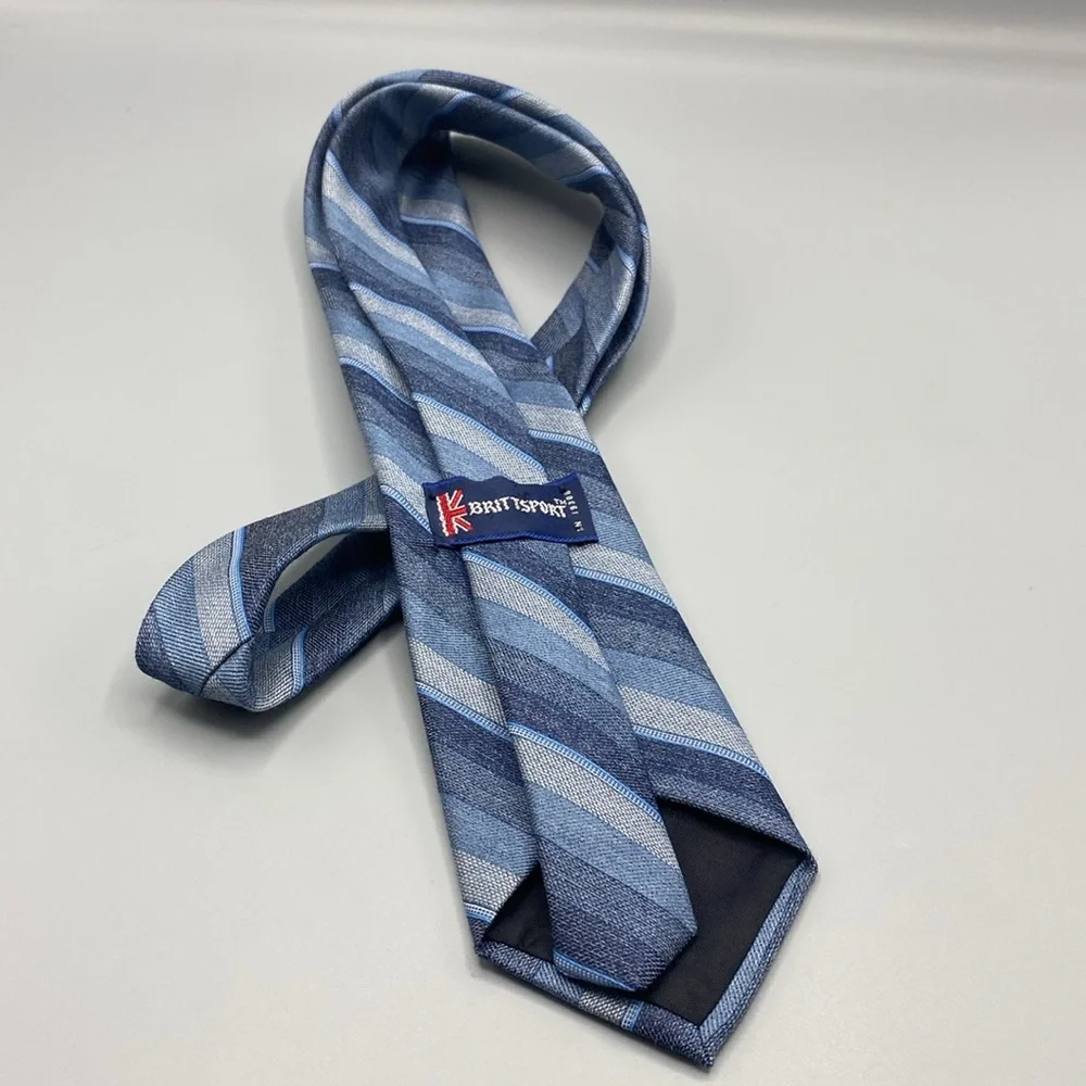 Vintage 1940s British rayon cravat necktie 58”x3” short Mens tie blue stripes - Picture 3 of 4